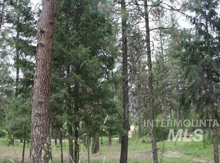 25 Scriver Woods Rd, Garden Valley, ID 83622