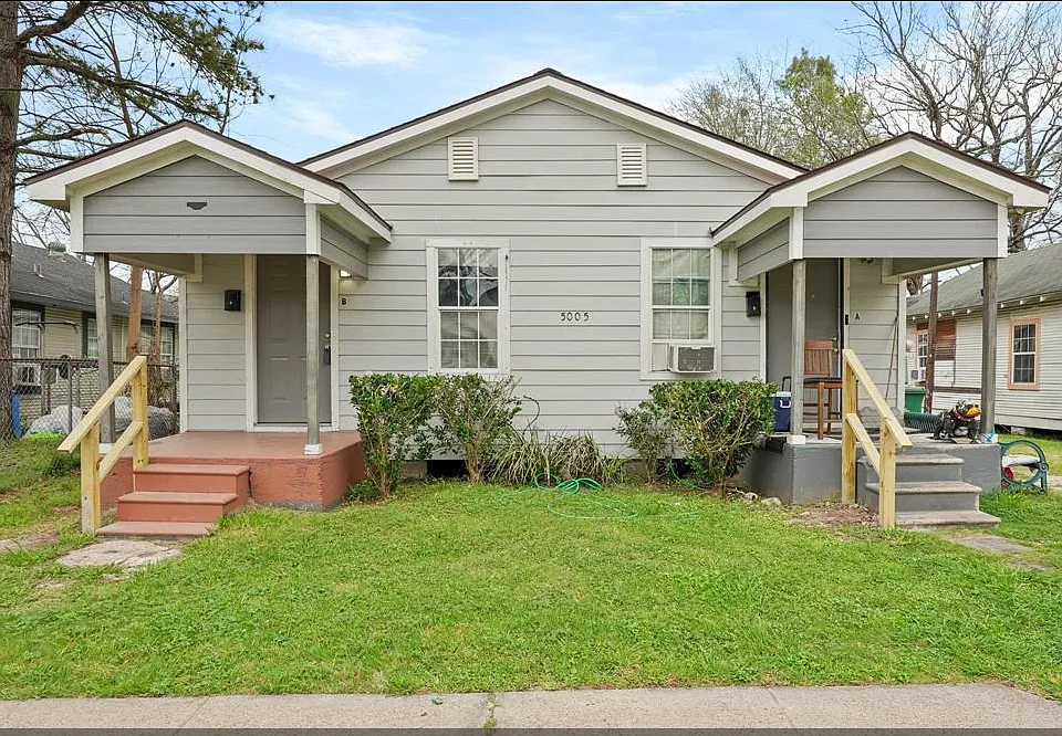 2 bed, 1.0 bath, 700 sqft, $1,400