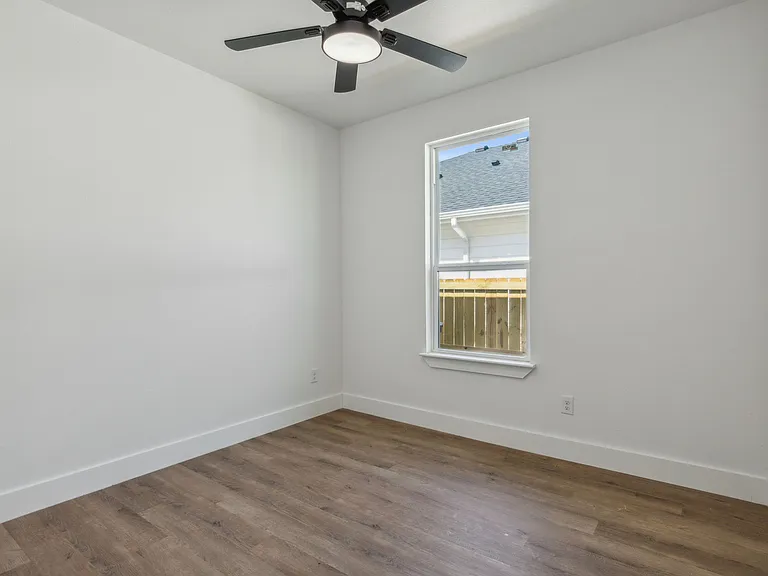 4617 Pickett St — Photo 24