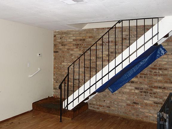 5th image of 2300 Peppertree Way APT 3