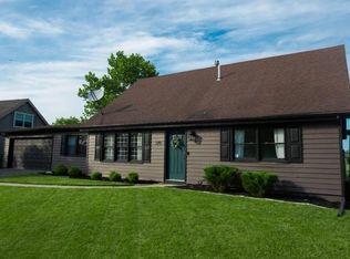 379 Sandalwood Dr, Valparaiso, IN 46385