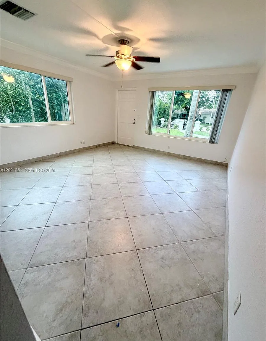 Coral Ridge Landings Ii C — Photo 4