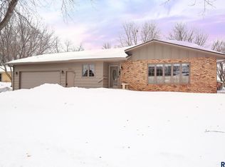 1209 E Lark St, Brandon, SD 57005