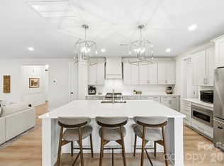 2723 Ritz Ln, Matthews, NC 28105