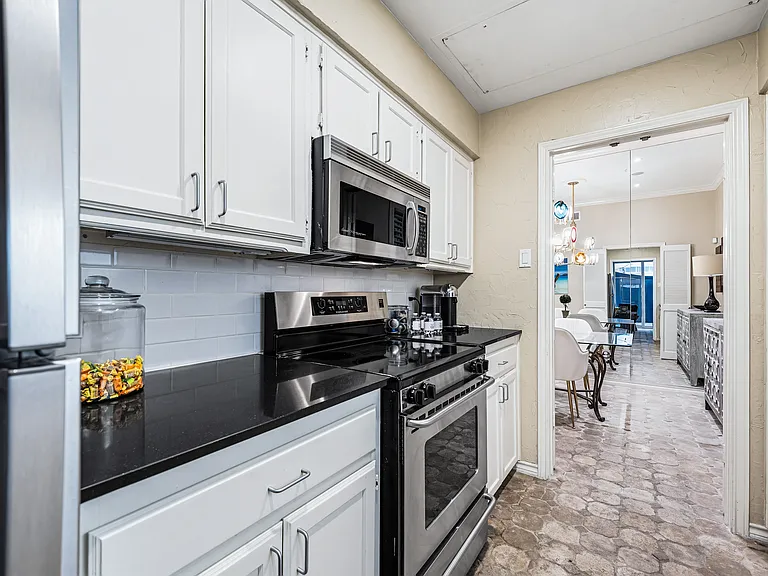 4517 Holland Ave #107 — Photo 7