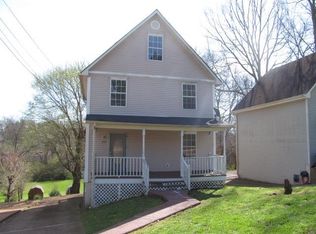 802 Armstrong Ln, Columbia, TN 38401