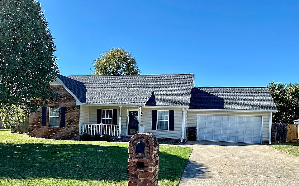 1st image of 1222 Lambeth Dr