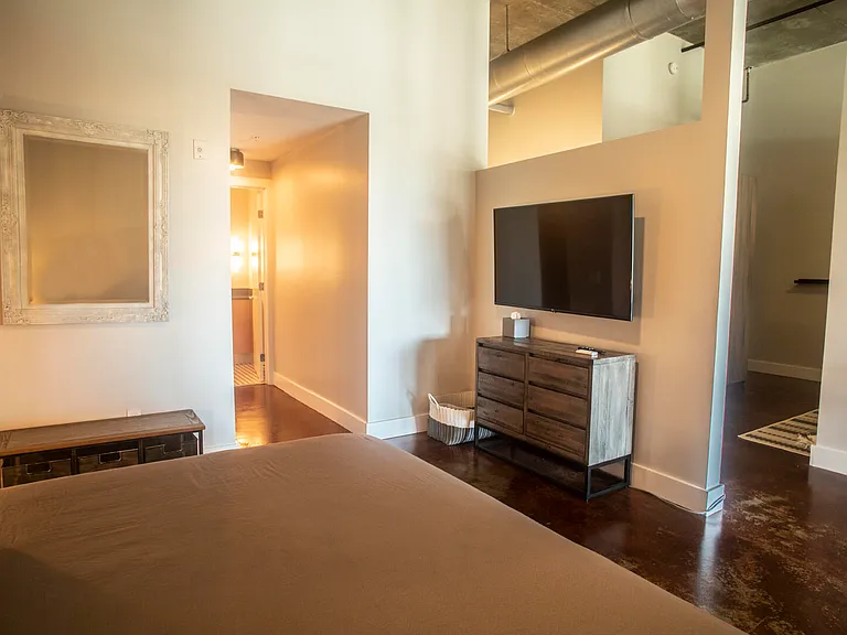 185 NE 4th Ave #204 — Photo 10