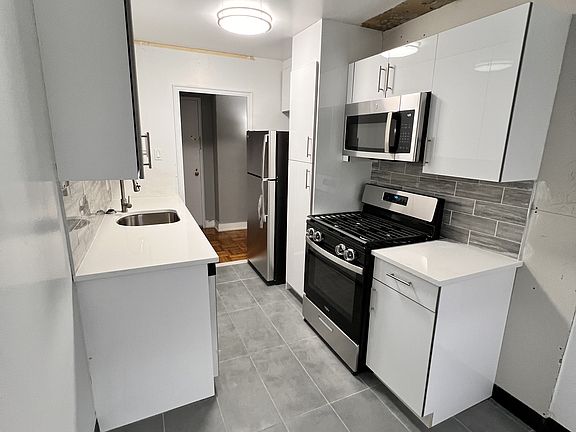 5th image of 192-45 71st Cres APT 3B