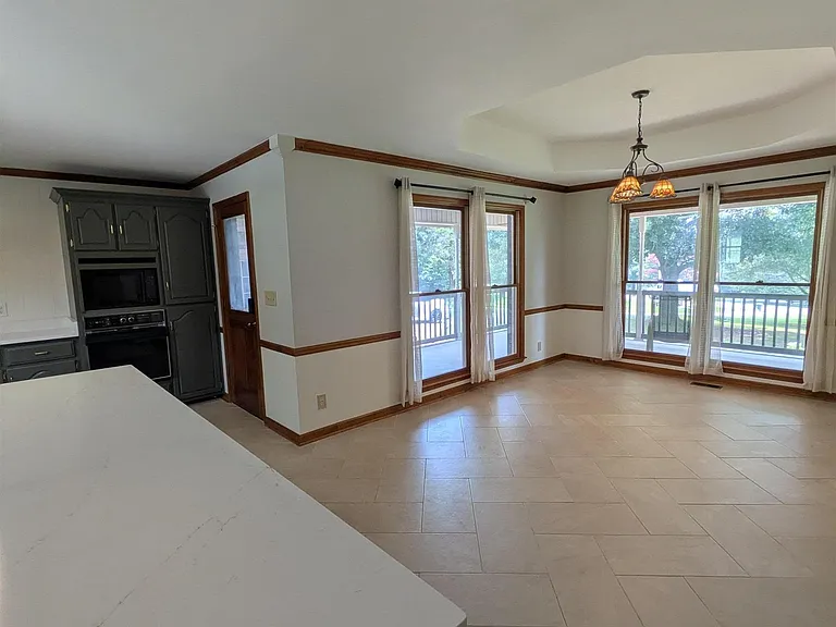 102 Huntington Ridge Rd — Photo 5