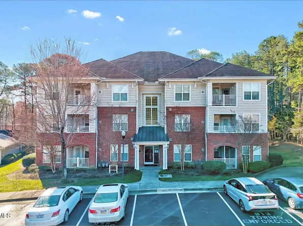 833 Providence Glen Dr, Chapel Hill, NC 27514