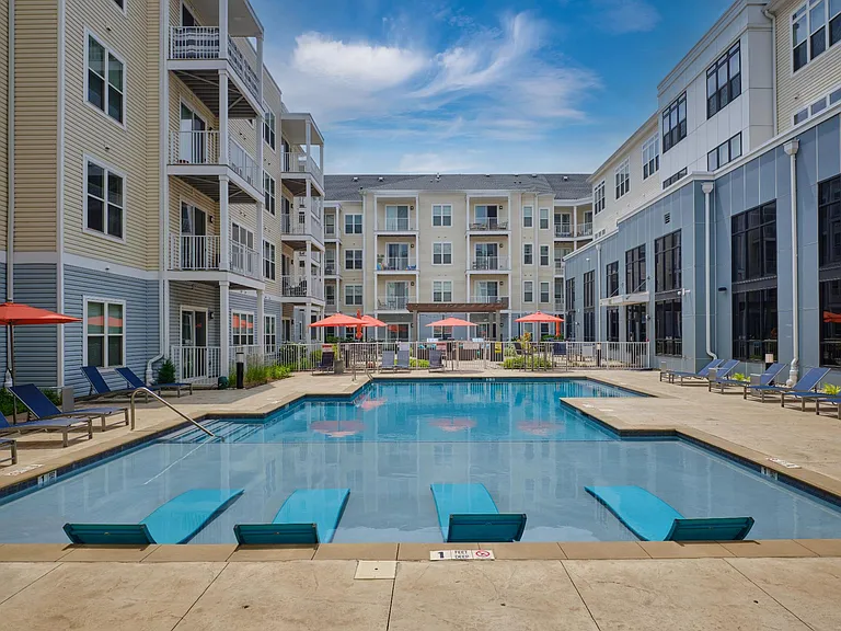 Halstead Parsippany — Photo 42
