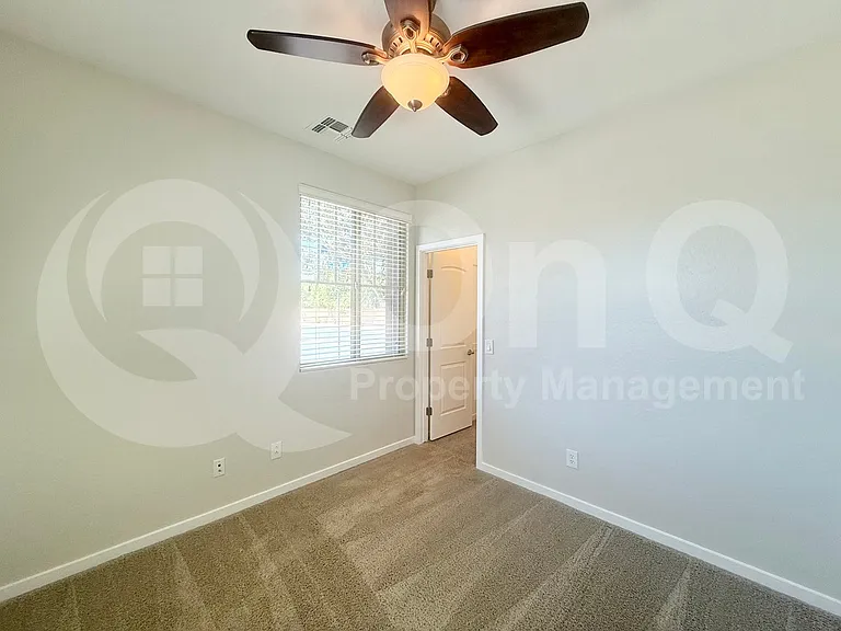 2814 E Quenton St — Photo 21