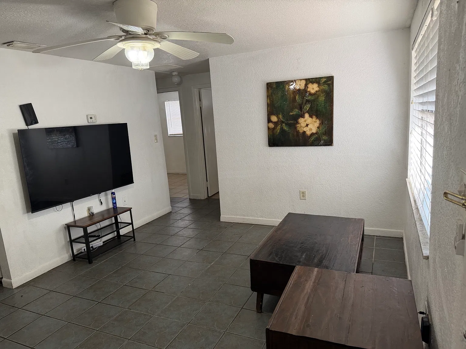 2 bed, 810 sqft, $1,430 — Photo 1