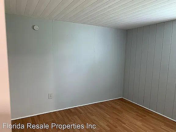 5th image of 8239 Suncoast Dr #B