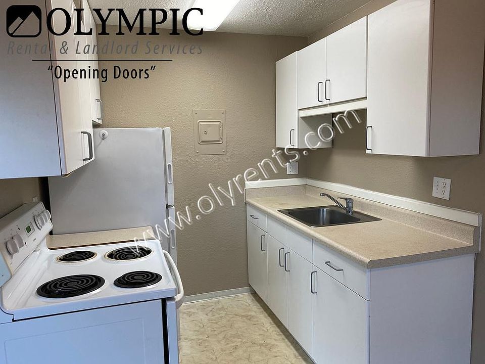 1st image of 3013 6th Ave #2