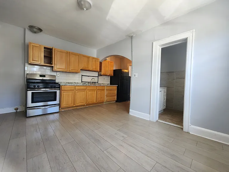 261 Centre Ave #1 — Photo 2