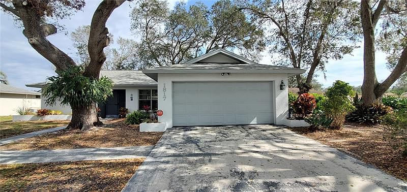 1st image of 1817 Woodhaven Cir