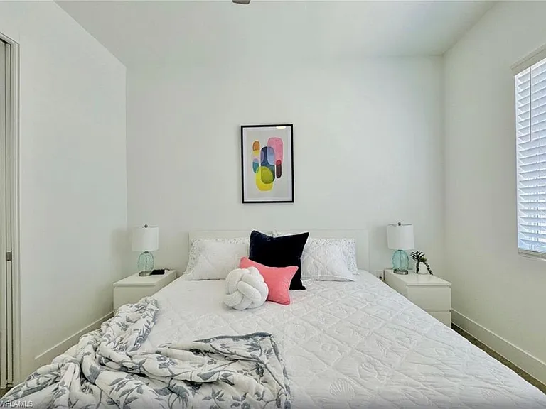 2479 Shadowlawn Dr — Photo 27