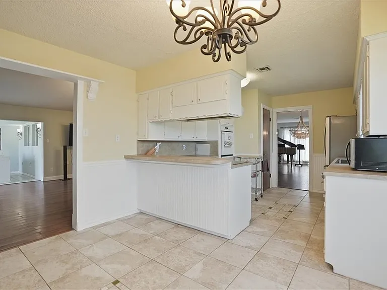 6826 Sahara Dr — Photo 15