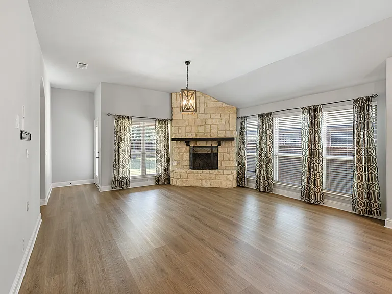 300 Kelvington Dr — Photo 13