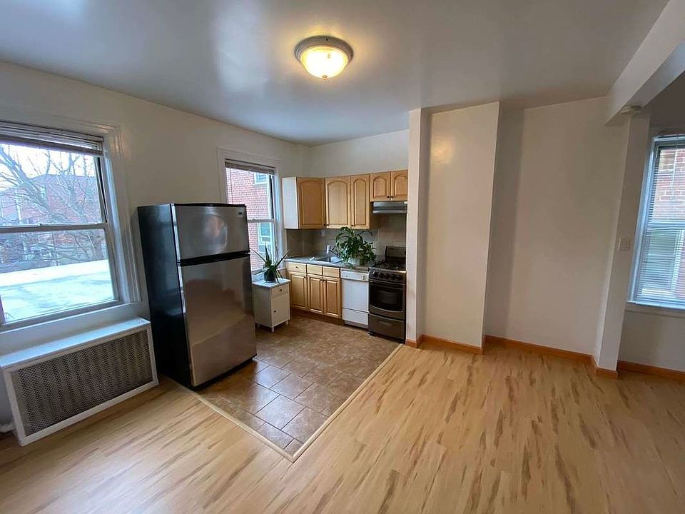 1st image of 4510 Broadway #2