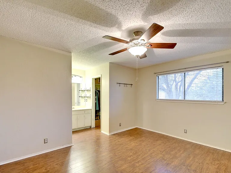 506 S Mount Rushmore Dr — Photo 13