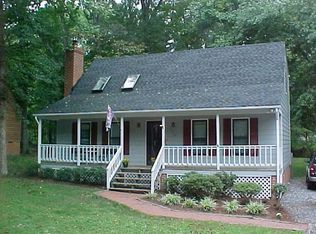 8512 Den Bark Dr, North Chesterfield, VA 23235