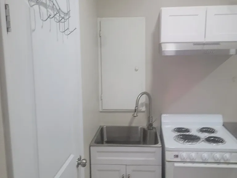 8401 Barrett Pl — Photo 3