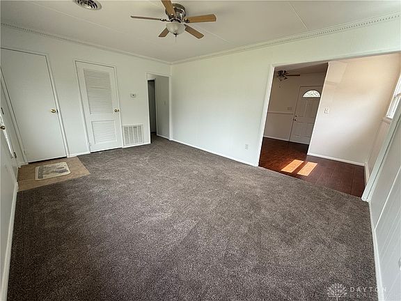 4th image of 874 Bristol Dr