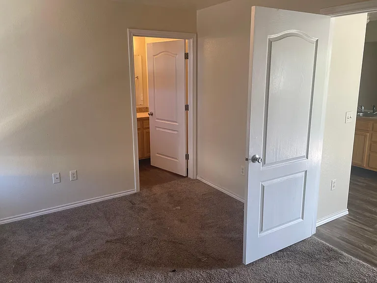 11940 W Cloverbrook Ln #201 — Photo 8