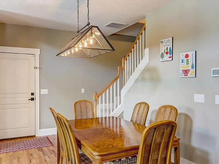 11 Oakhaven Ter — Photo 16