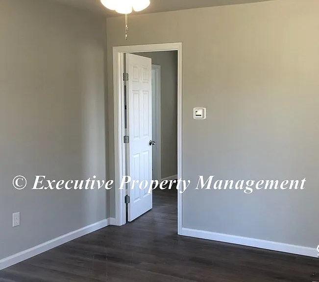 107-109 Gibson St — Photo 10