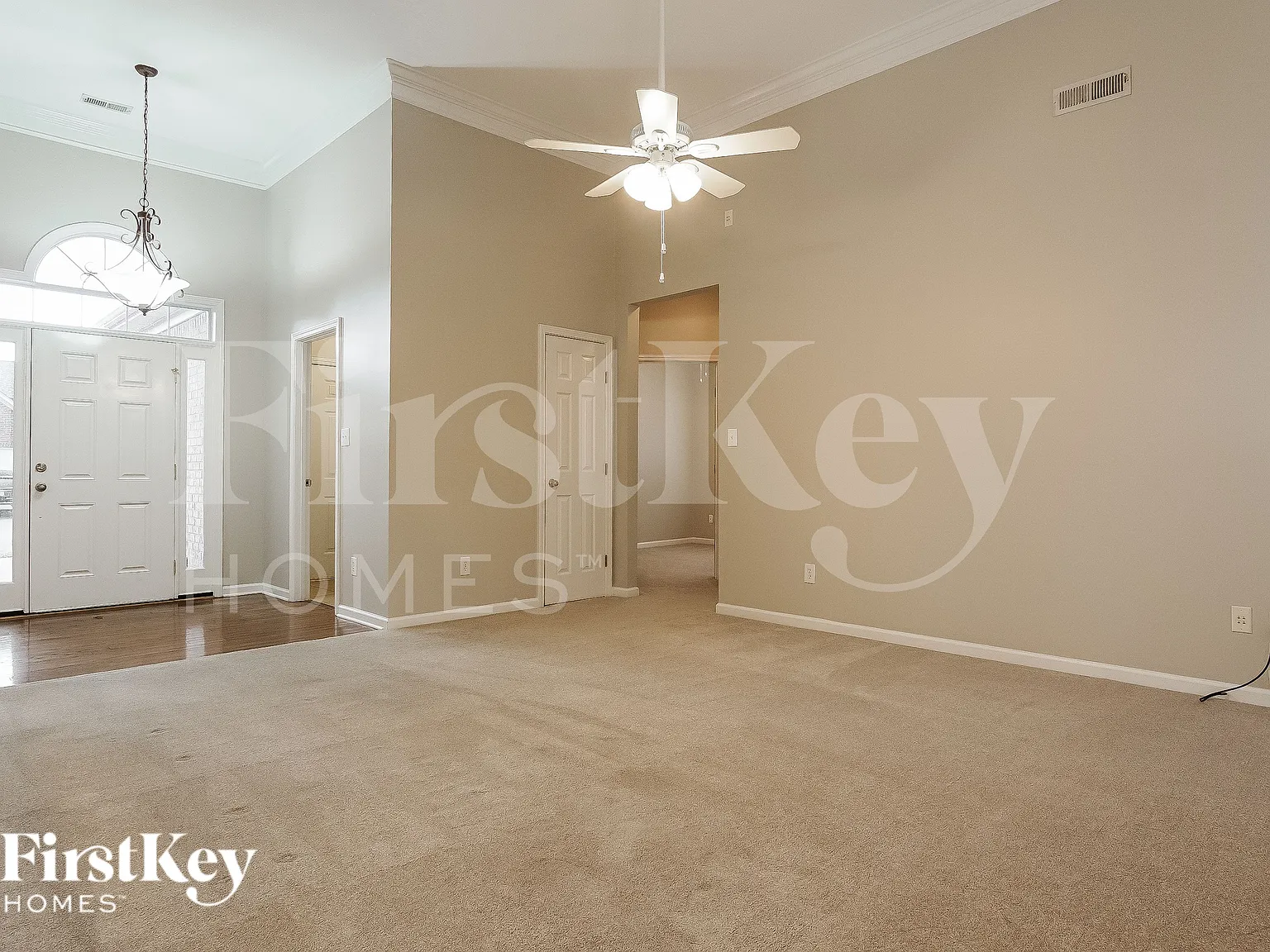 3 bed, 2.0 bath, 1584 sqft, $2,355 — Photo 4