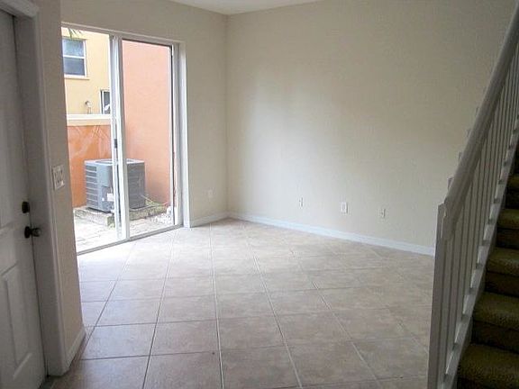 4th image of 2236 Coral Reef Ct