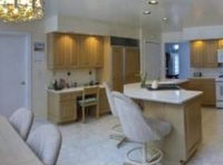 7965 Stoneybrook Ln, Mentor, OH 44060