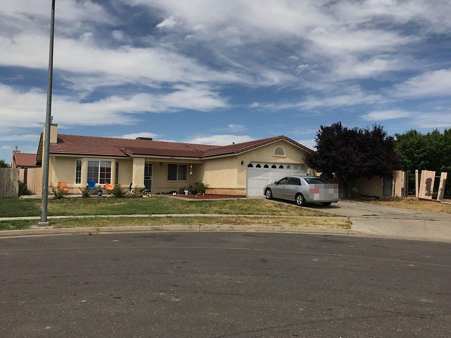 1st image of 507 Saint Teressa Ct