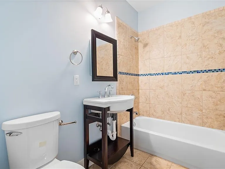 412 Dauphin St #THB — Photo 15