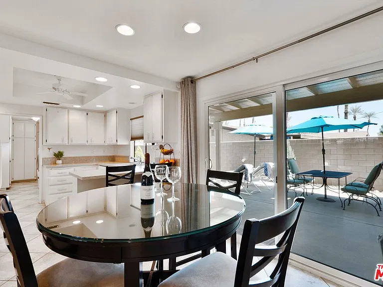 Royal Palm Dr — Photo 8