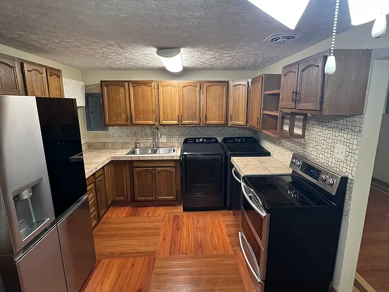 5212 Seaman Dr — Photo 5