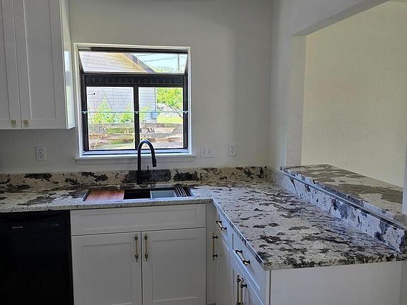 4th image of 7401 Old Spanish Trail