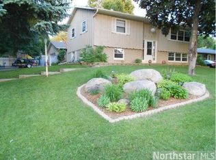 2777 Hadley Ave N, Oakdale, MN 55128