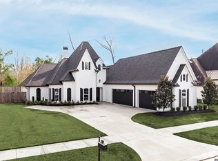 18219 Woodland Cove Dr, Baton Rouge, LA 70817