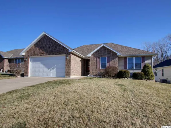 733 Brookfield Rd, Quincy, IL 62305