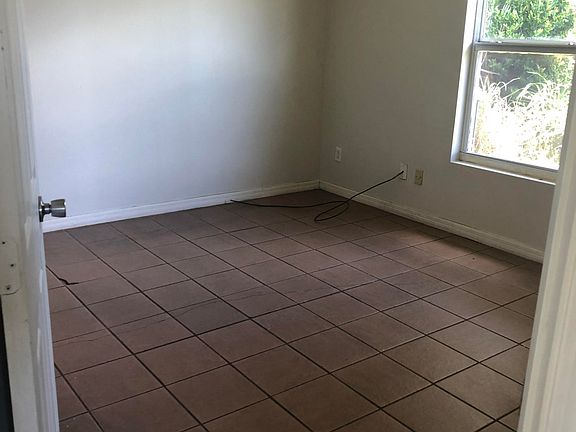 2nd image of 1013 4th Ave #1