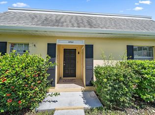 2423 Aspinwall St #1, Sarasota, FL 34237
