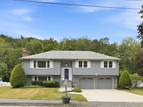 10 Wildwood Dr, Medfield, MA 02052