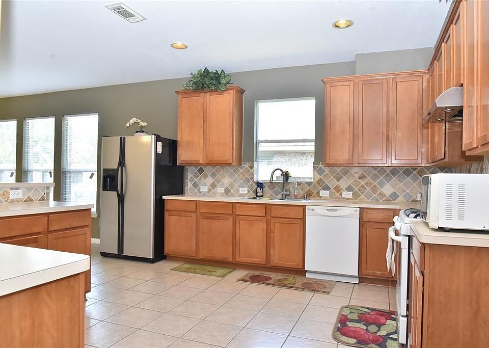 1st image of 2514 Dawn River Ln