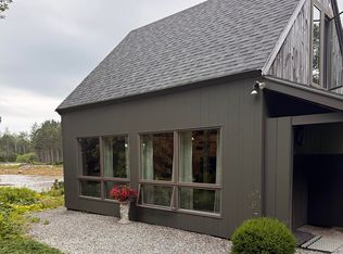 53 Island Ave, Spruce Head, ME 04859