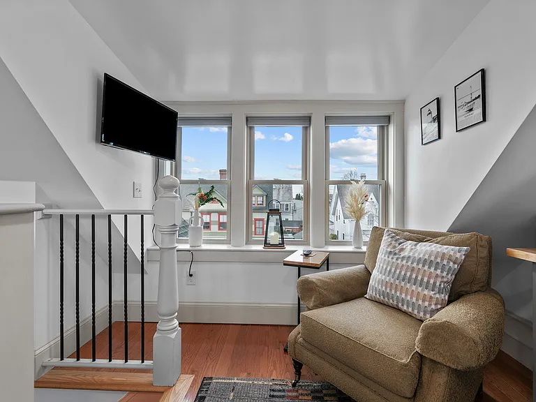 358 Broadway St #4 — Photo 6